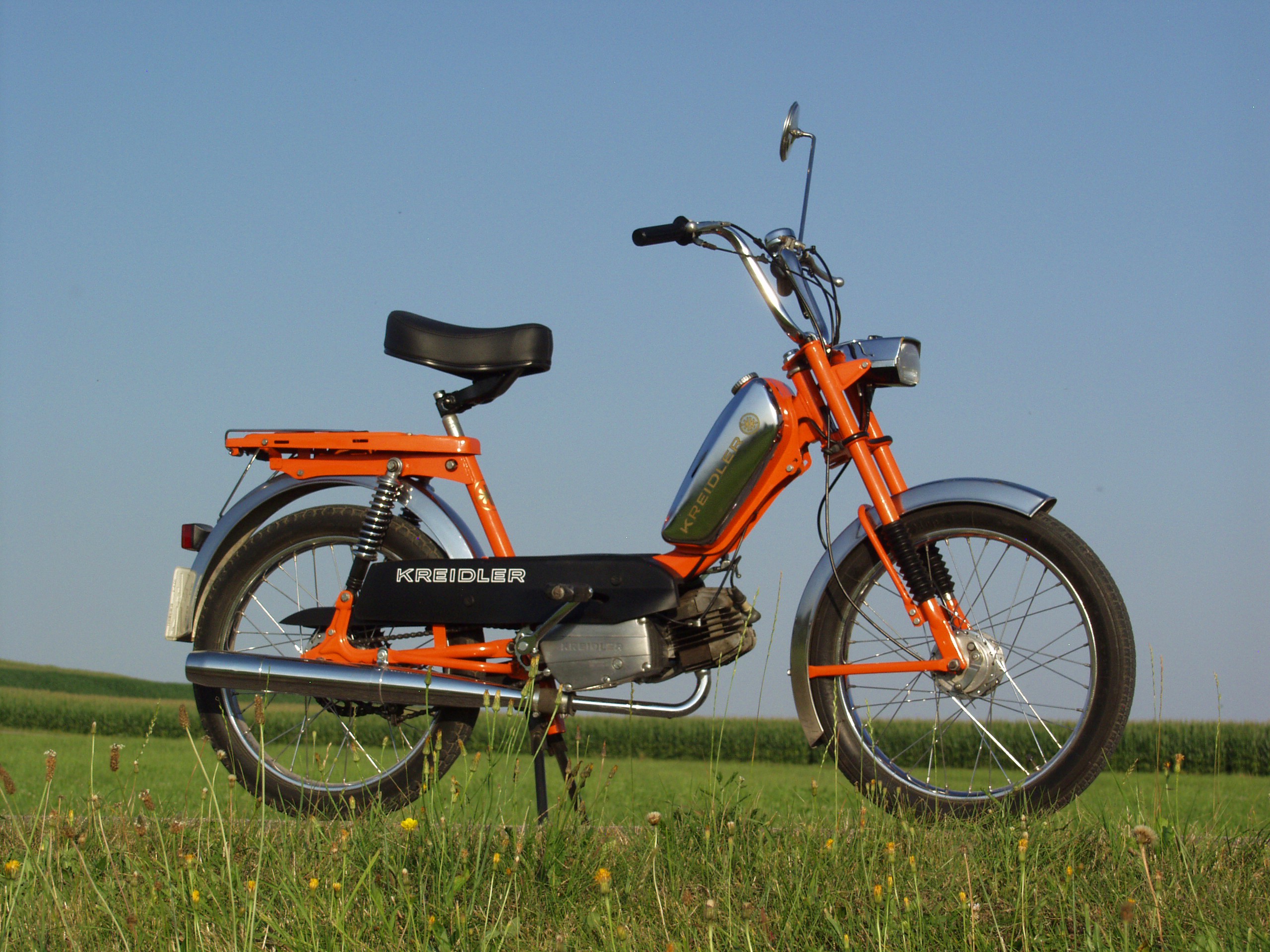 https://www.old-vintage-garage.de/fileadmin/Kreidler_MF2/KreidlerMF2-9-kreidler-flory-mf2-baujahr-1978-old-vintage-garage-oldtimer-mofa-moped-fahrrad-mit-hilfsmotor.jpg